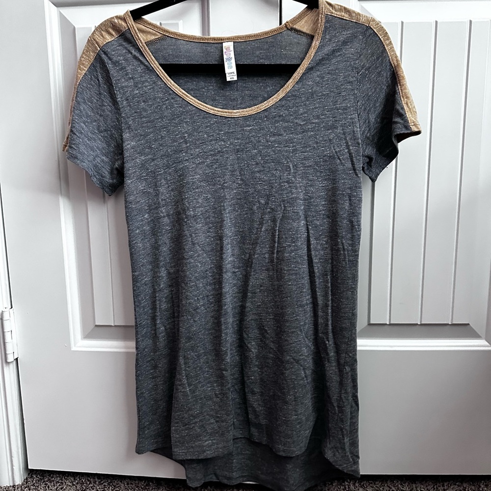 LuLaRoe Gray Short Sleeve T-Shirt